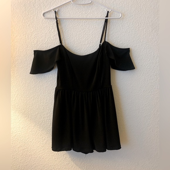 Urban outfitters romper - Picture 2 of 4